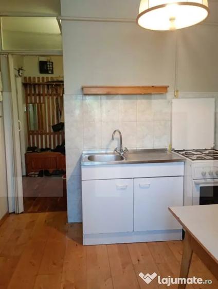 Apartament cu 3 camere decomandat în Lenin
