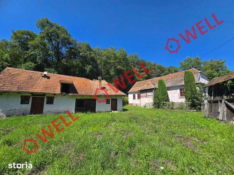 Casă cu 4 camere cu Teren 7618 Mp în Belin