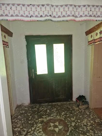 Casă cu 3 camere în Deta