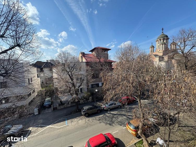 Apartament cu 4 camere în Cotroceni