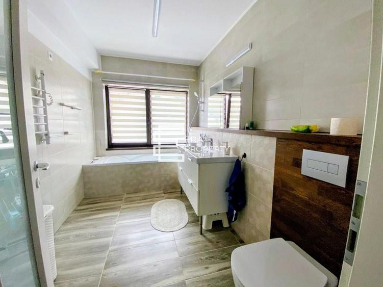 Casă individuală cu 5 camere cu Canalizare în Sud