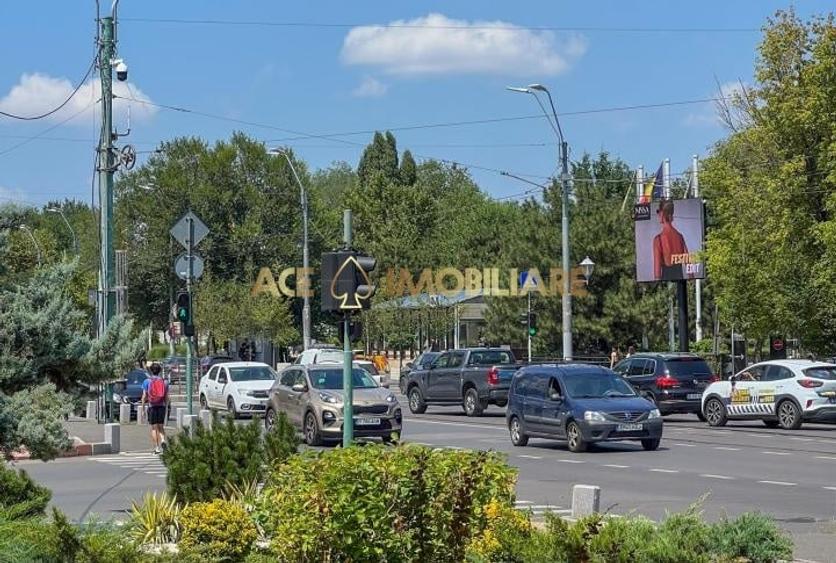 Apartament cu 2 camere decomandat, mobilat în Berceni