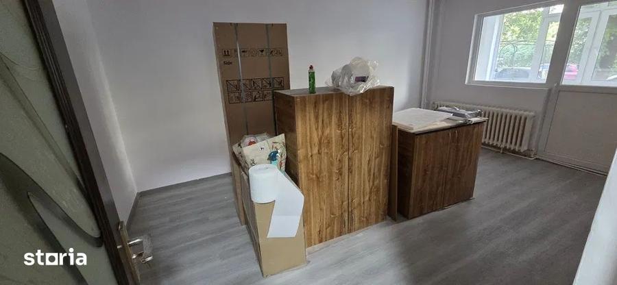 Apartament cu 3 camere decomandat, mobilat în Crângași