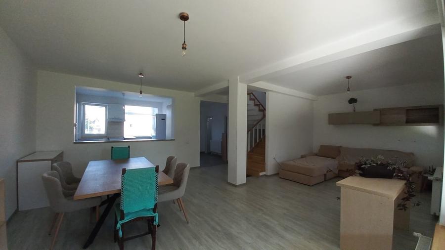 Duplex cu 4 camere cu Canalizare în Aviației