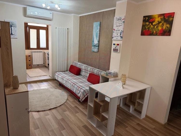 Apartament cu 2 camere decomandat, mobilat în