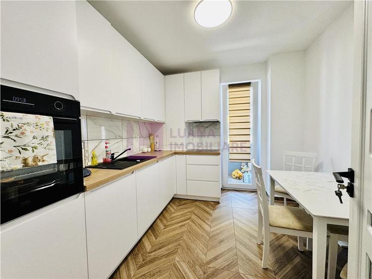 Apartament cu 3 camere decomandat, mobilat în Turnișor