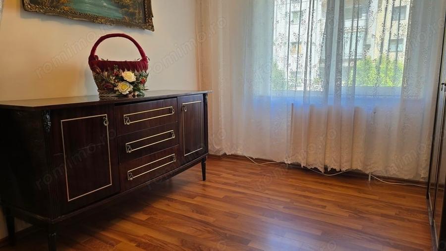 Apartament cu 4 camere decomandat în Dorobanți