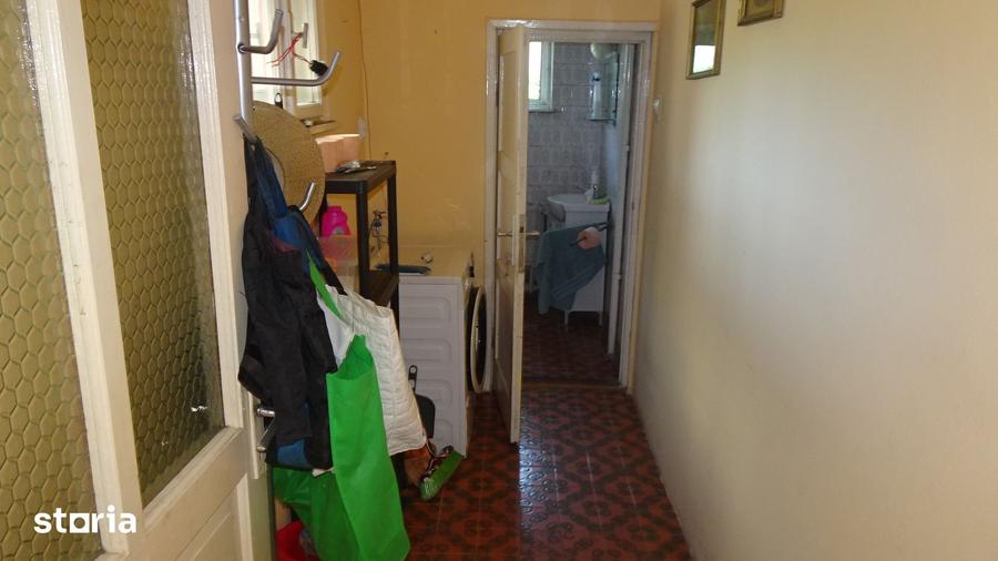 Casă cu 5 camere cu Teren 3450 Mp în Horea