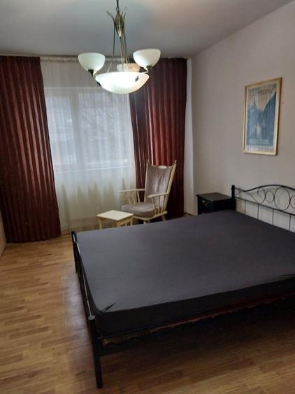 Garsonieră decomandată în Central
