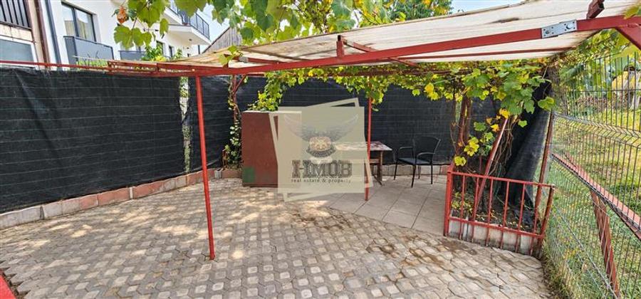 Apartament cu 3 camere decomandat, mobilat în Turnișor