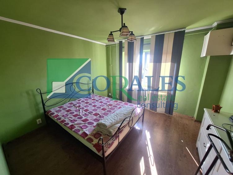 Apartament cu 3 camere decomandat, mobilat în Steaua