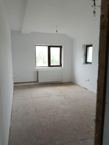 Casă cu 3 camere în Central