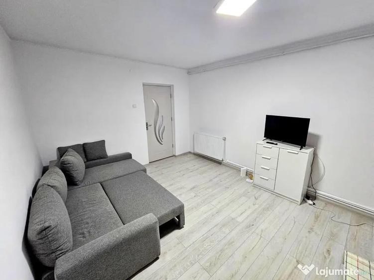 Garsonieră decomandată în Central