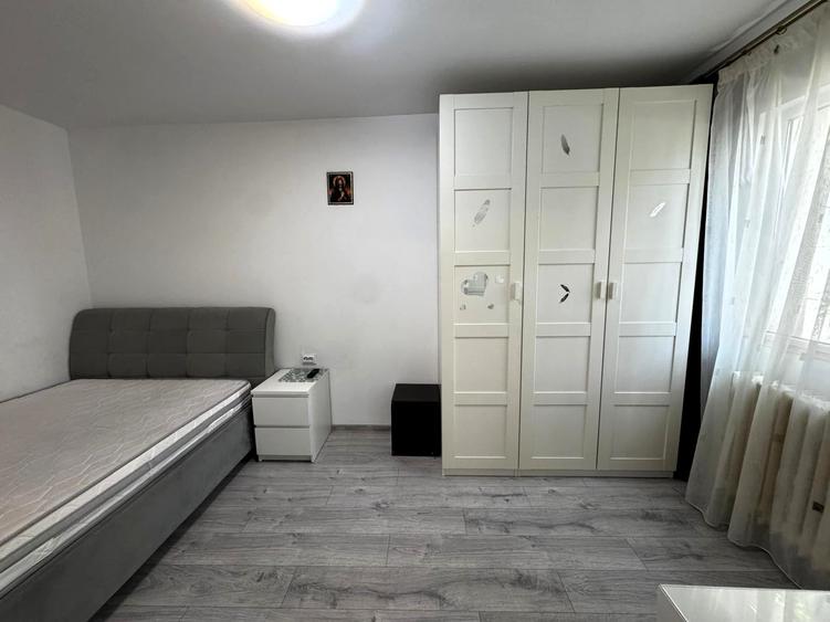 Apartament cu 2 camere nedecomandat în Tătărași