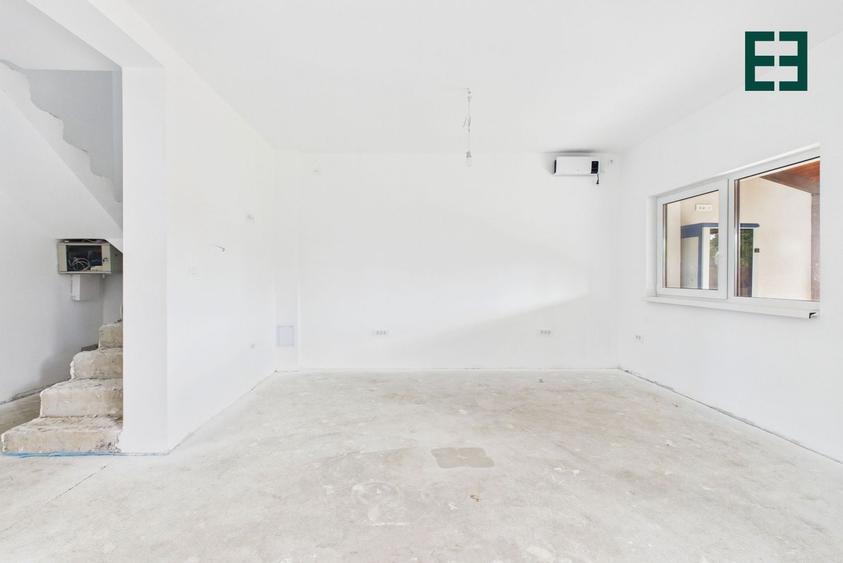 Duplex cu 4 camere cu Canalizare în Moșnița Veche