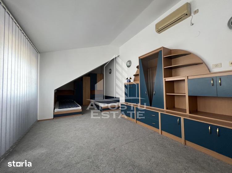 Apartament cu 4 camere în Central
