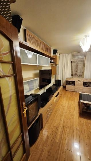 Apartament cu 3 camere decomandat, mobilat în Drumul Taberei