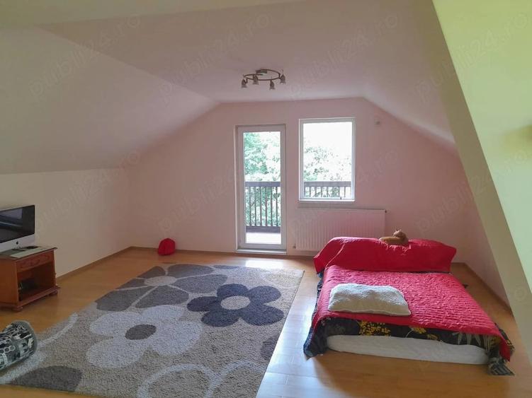 Casă cu 7 camere cu Teren 3000 Mp în Breaza de Sus