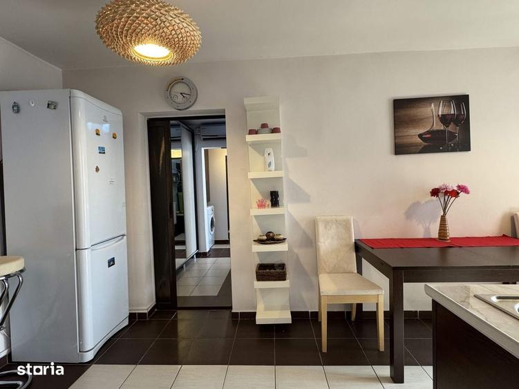 Apartament cu 3 camere decomandat în Central