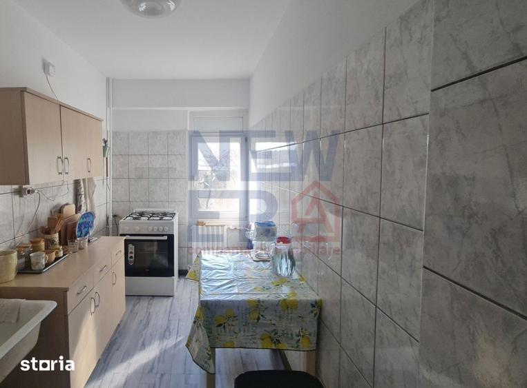 Apartament cu 4 camere decomandat în Dămăroaia