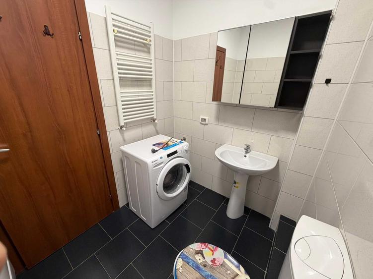 Garsonieră decomandată în Central