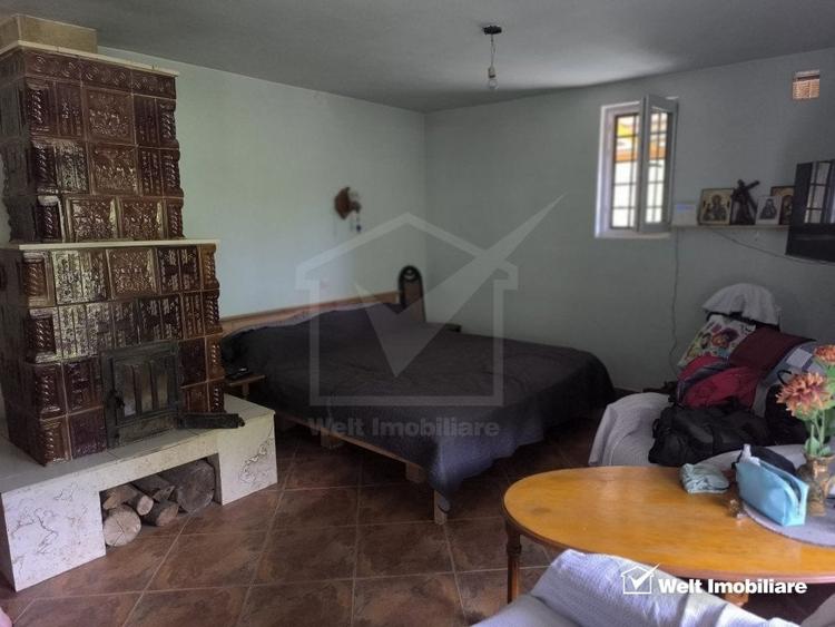 Casă individuală cu 2 camere cu Teren 5640 Mp în Huta