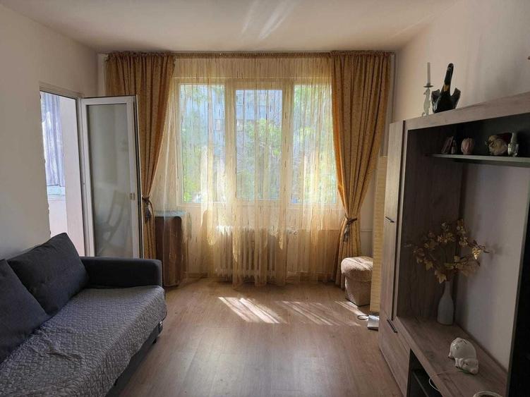 Apartament cu 2 camere decomandat în Giulești