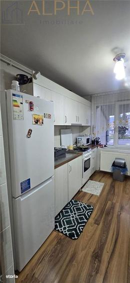 Apartament cu 3 camere în Decebal