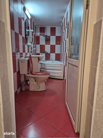 Casă cu 3 camere cu Teren 572 Mp în Godeni