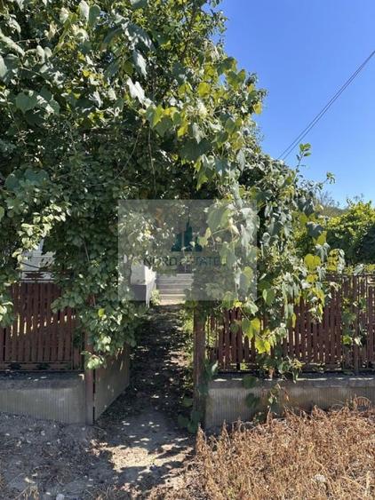 Casă cu 4 camere cu Canalizare în Stoenești