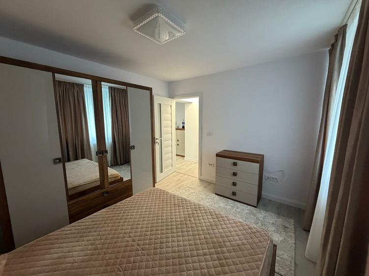 Apartament cu 2 camere semidecomandat în Aleea Trandafirilor