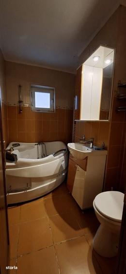 Apartament cu 3 camere decomandat în Popa Șapcă