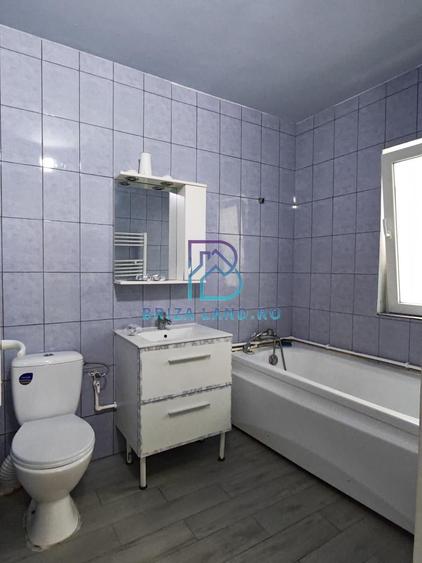 Casă individuală cu 3 camere cu Canalizare în Chitila