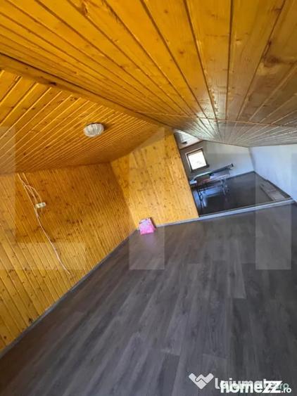 Casă cu 10 camere cu Teren 774 Mp în Central