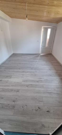 Casă cu 3 camere în Exterior Vest
