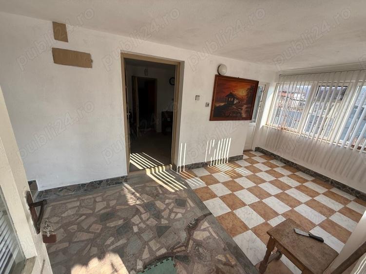 Casă cu 3 camere în Coșeiu