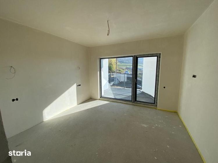 Casă cu 5 camere cu Teren 500 Mp în Central