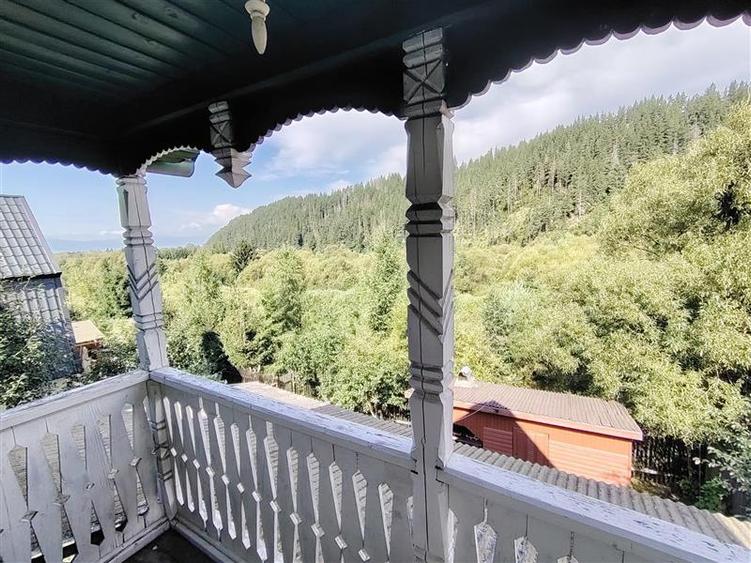 Casă individuală cu 4 camere cu Teren 327 Mp în Exterior Est