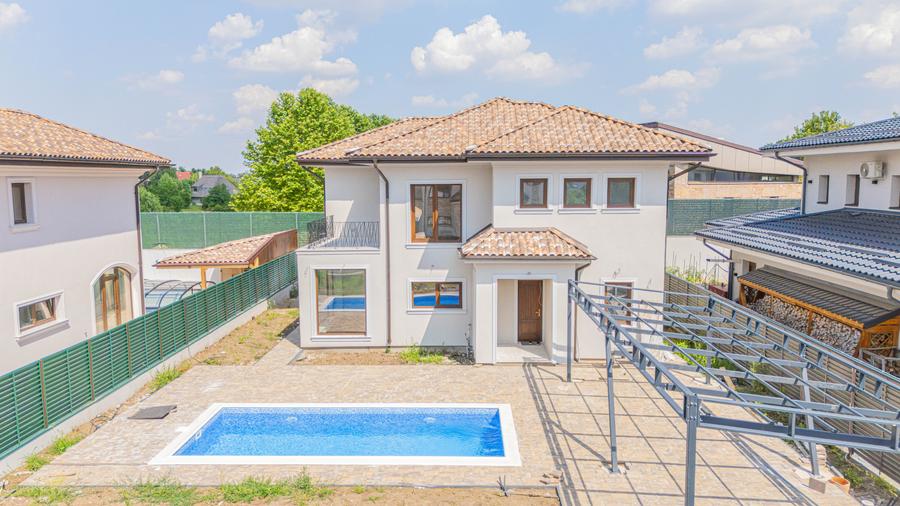 Casă individuală cu 5 camere cu Canalizare în Corbeanca