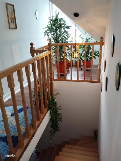 Casă cu 8 camere cu Teren 420 Mp în Nord