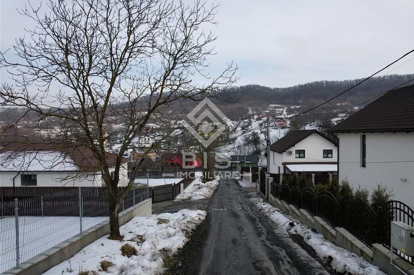 Teren Construcții intravilan de 3000 mp, în Nord-Vest