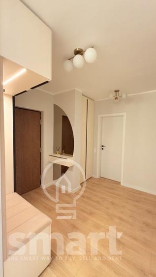 Apartament cu 3 camere semidecomandat, mobilat în Florești