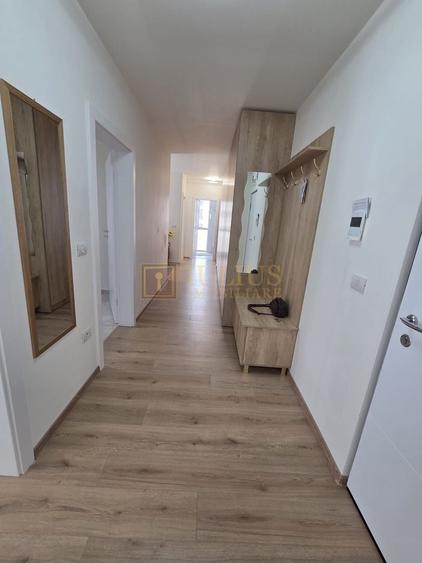Apartament cu 3 camere decomandat, mobilat în Aradului
