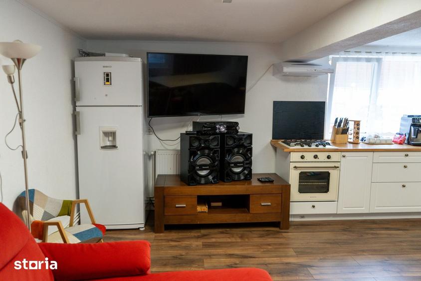 Casă cu 7 camere cu Teren 700 Mp în Băișoara