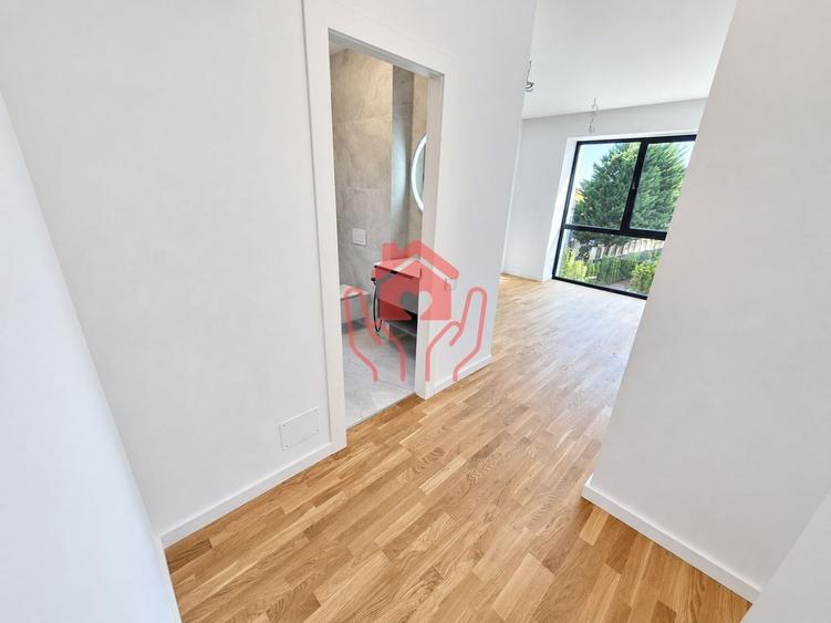 Apartament cu 3 camere semidecomandat în Iancu Nicolae