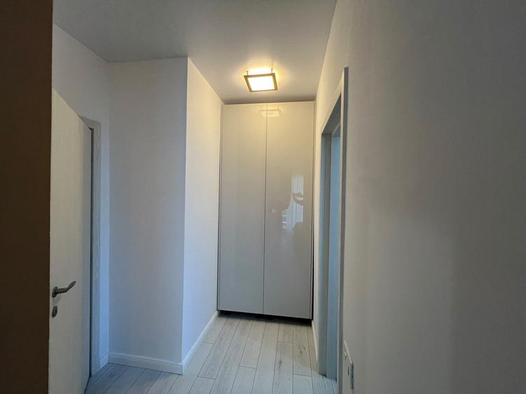 Apartament cu 3 camere decomandat, mobilat în Pipera
