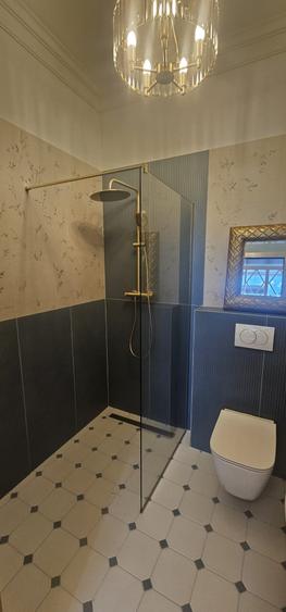 Casă individuală cu 3 camere cu Canalizare în Central