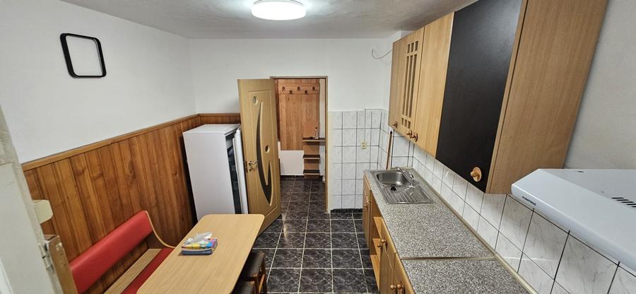 Apartament cu 3 camere în Soceni