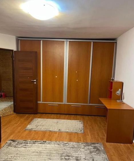 Garsonieră decomandată, mobilată în Vitanul Nou
