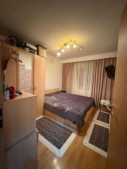 Apartament cu 4 camere decomandat în Central